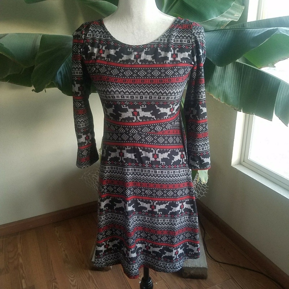 Dereks Heart Womans Large Stretch Dress Reindeers